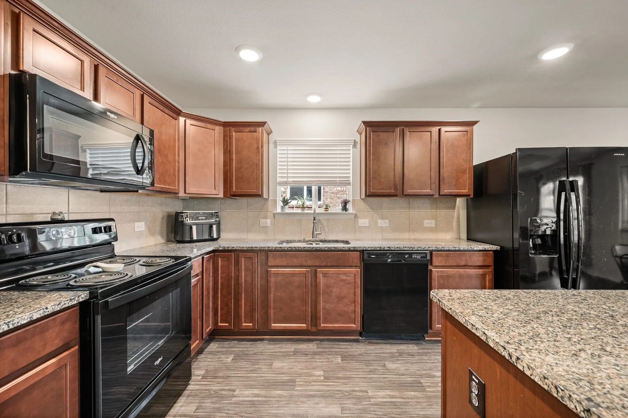Single Family Residence For Sale in Tarrant County , 9112 Lookout Point, Fort Worth, Texas 76179, 3 Bedroom, 2 Bathroom, 2 Garage spaces, 1,431 Sqft, built in 2020, mls#21329832, Real Estate Agent in Fort Worth, Homes For Sale in Tarrant county, Homes For Sale in Fort Worth, Realtor in Fort Worth Texas, Real Estate Brokerage Independent Realty Texas, Luminita Cordes Realtor