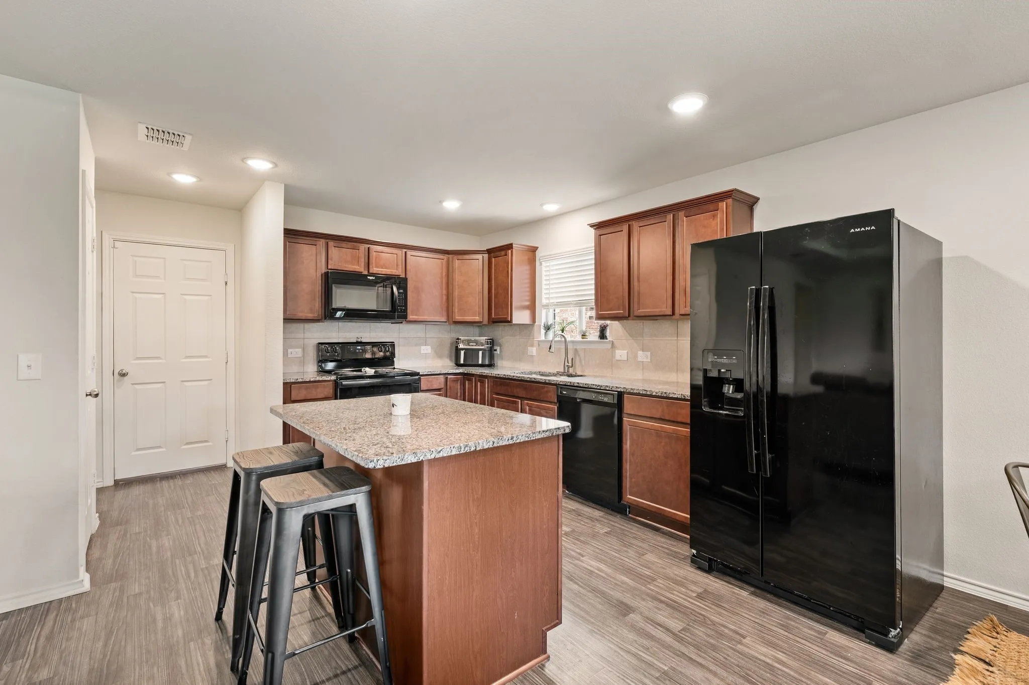 Single Family Residence For Sale in Tarrant County , 9112 Lookout Point, Fort Worth, Texas 76179, 3 Bedroom, 2 Bathroom, 2 Garage spaces, 1,431 Sqft, built in 2020, mls#21329832, Real Estate Agent in Fort Worth, Homes For Sale in Tarrant county, Homes For Sale in Fort Worth, Realtor in Fort Worth Texas, Real Estate Brokerage Independent Realty Texas, Luminita Cordes Realtor