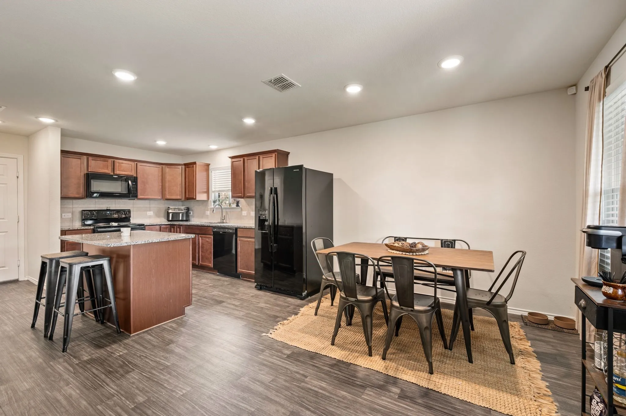 Single Family Residence For Sale in Tarrant County , 9112 Lookout Point, Fort Worth, Texas 76179, 3 Bedroom, 2 Bathroom, 2 Garage spaces, 1,431 Sqft, built in 2020, mls#21329832, Real Estate Agent in Fort Worth, Homes For Sale in Tarrant county, Homes For Sale in Fort Worth, Realtor in Fort Worth Texas, Real Estate Brokerage Independent Realty Texas, Luminita Cordes Realtor