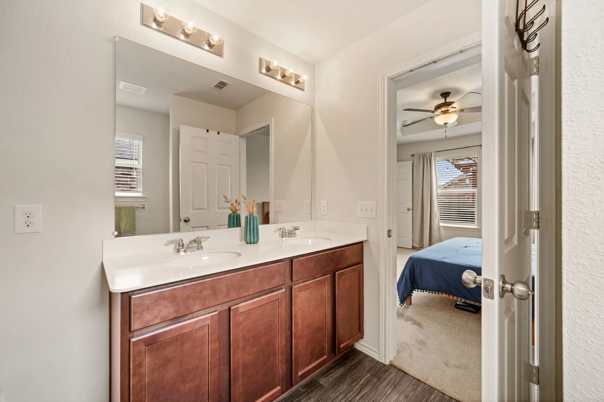 Single Family Residence For Sale in Tarrant County , 9112 Lookout Point, Fort Worth, Texas 76179, 3 Bedroom, 2 Bathroom, 2 Garage spaces, 1,431 Sqft, built in 2020, mls#21329832, Real Estate Agent in Fort Worth, Homes For Sale in Tarrant county, Homes For Sale in Fort Worth, Realtor in Fort Worth Texas, Real Estate Brokerage Independent Realty Texas, Luminita Cordes Realtor