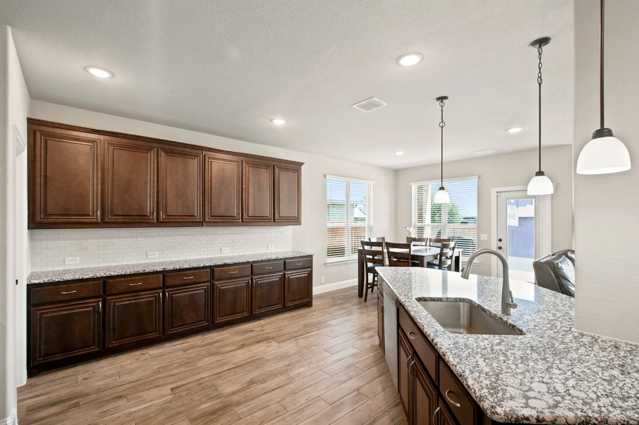 Single Family Residence For Sale in Denton County , 1106 Alderwood Drive, Justin, Texas 76247, 5 Bedroom, 4 Bathroom, 3 Garage spaces, 3,274 Sqft, built in 2019, mls#21330095, Real Estate Agent in Justin, Homes For Sale in Denton county, Homes For Sale in Justin, Realtor in Justin Texas, Real Estate Brokerage Independent Realty Texas, Luminita Cordes Realtor