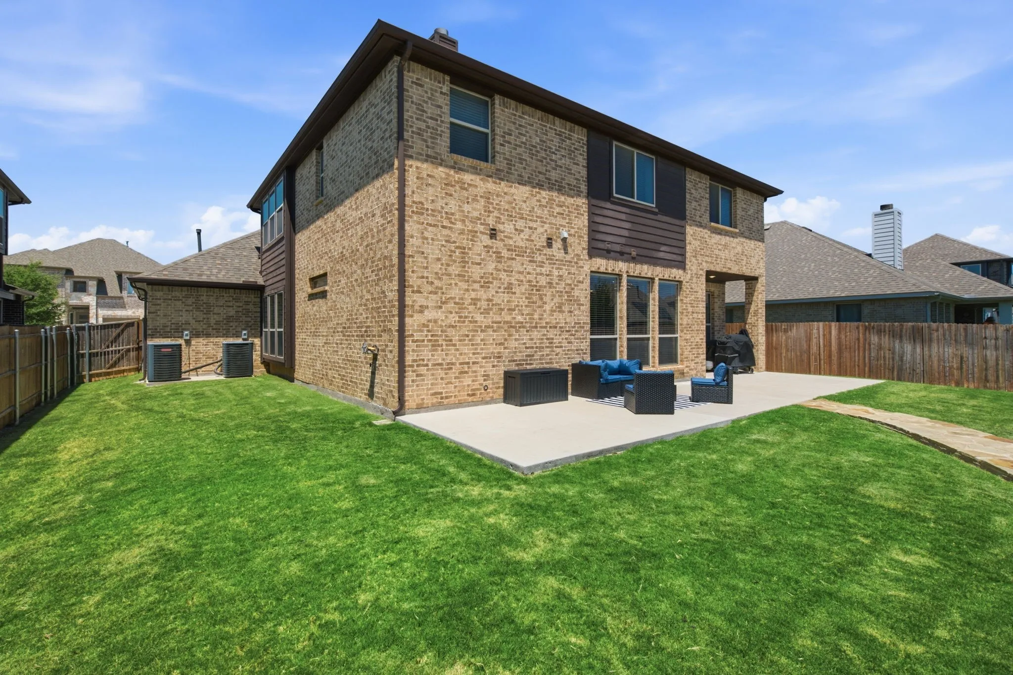 Single Family Residence For Sale in Denton County , 1106 Alderwood Drive, Justin, Texas 76247, 5 Bedroom, 4 Bathroom, 3 Garage spaces, 3,274 Sqft, built in 2019, mls#21330095, Real Estate Agent in Justin, Homes For Sale in Denton county, Homes For Sale in Justin, Realtor in Justin Texas, Real Estate Brokerage Independent Realty Texas, Luminita Cordes Realtor