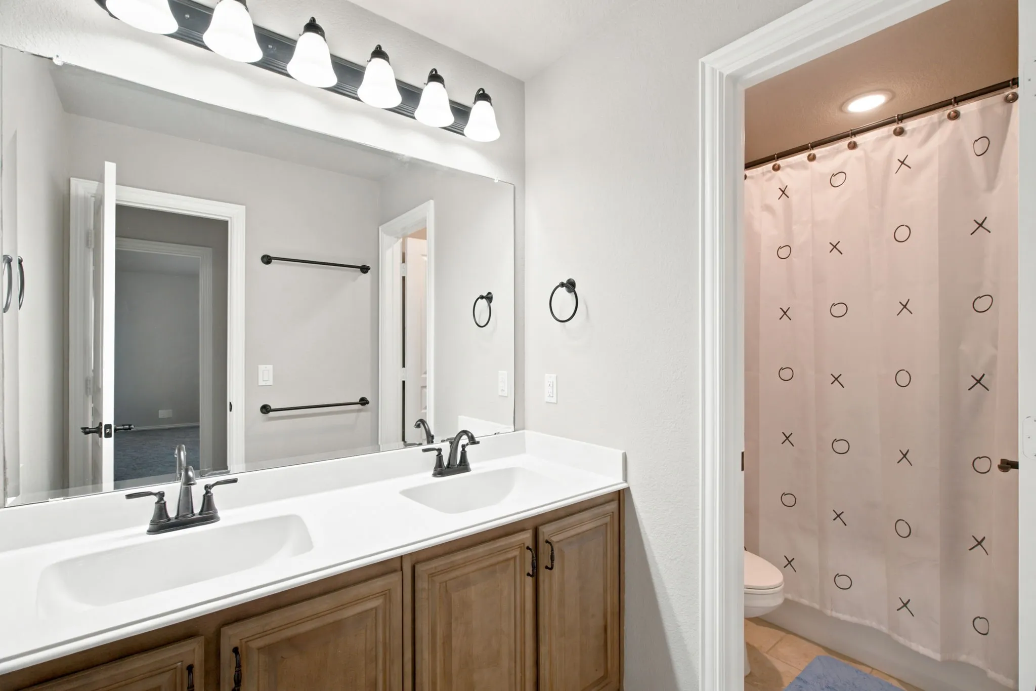 Single Family Residence For Sale in Denton County , 1106 Alderwood Drive, Justin, Texas 76247, 5 Bedroom, 4 Bathroom, 3 Garage spaces, 3,274 Sqft, built in 2019, mls#21330095, Real Estate Agent in Justin, Homes For Sale in Denton county, Homes For Sale in Justin, Realtor in Justin Texas, Real Estate Brokerage Independent Realty Texas, Luminita Cordes Realtor