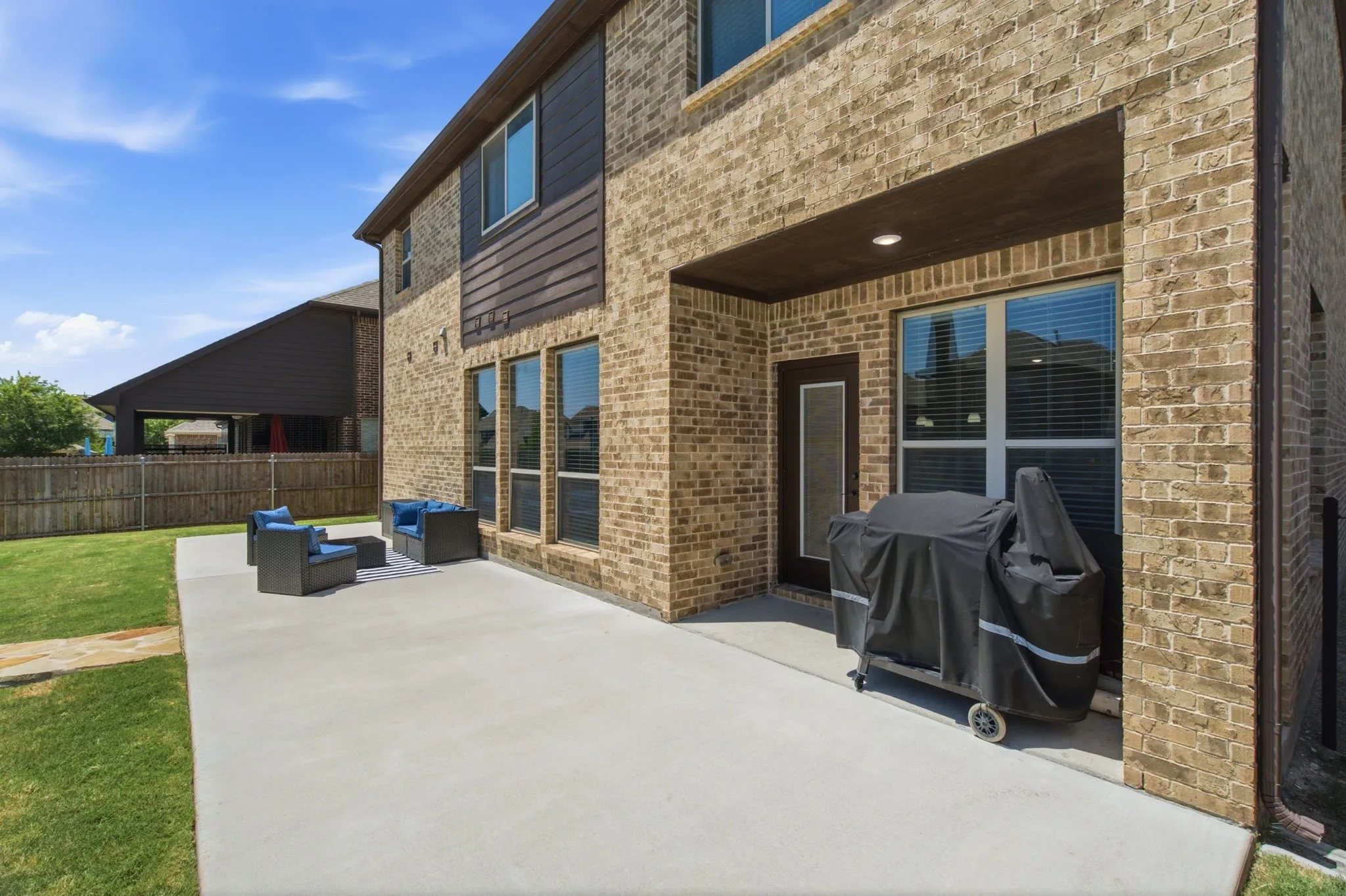 Single Family Residence For Sale in Denton County , 1106 Alderwood Drive, Justin, Texas 76247, 5 Bedroom, 4 Bathroom, 3 Garage spaces, 3,274 Sqft, built in 2019, mls#21330095, Real Estate Agent in Justin, Homes For Sale in Denton county, Homes For Sale in Justin, Realtor in Justin Texas, Real Estate Brokerage Independent Realty Texas, Luminita Cordes Realtor