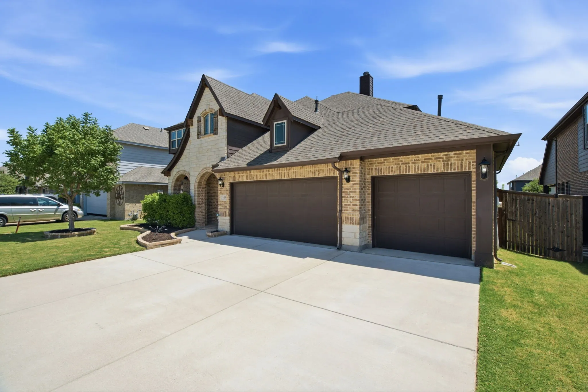 Single Family Residence For Sale in Denton County , 1106 Alderwood Drive, Justin, Texas 76247, 5 Bedroom, 4 Bathroom, 3 Garage spaces, 3,274 Sqft, built in 2019, mls#21330095, Real Estate Agent in Justin, Homes For Sale in Denton county, Homes For Sale in Justin, Realtor in Justin Texas, Real Estate Brokerage Independent Realty Texas, Luminita Cordes Realtor