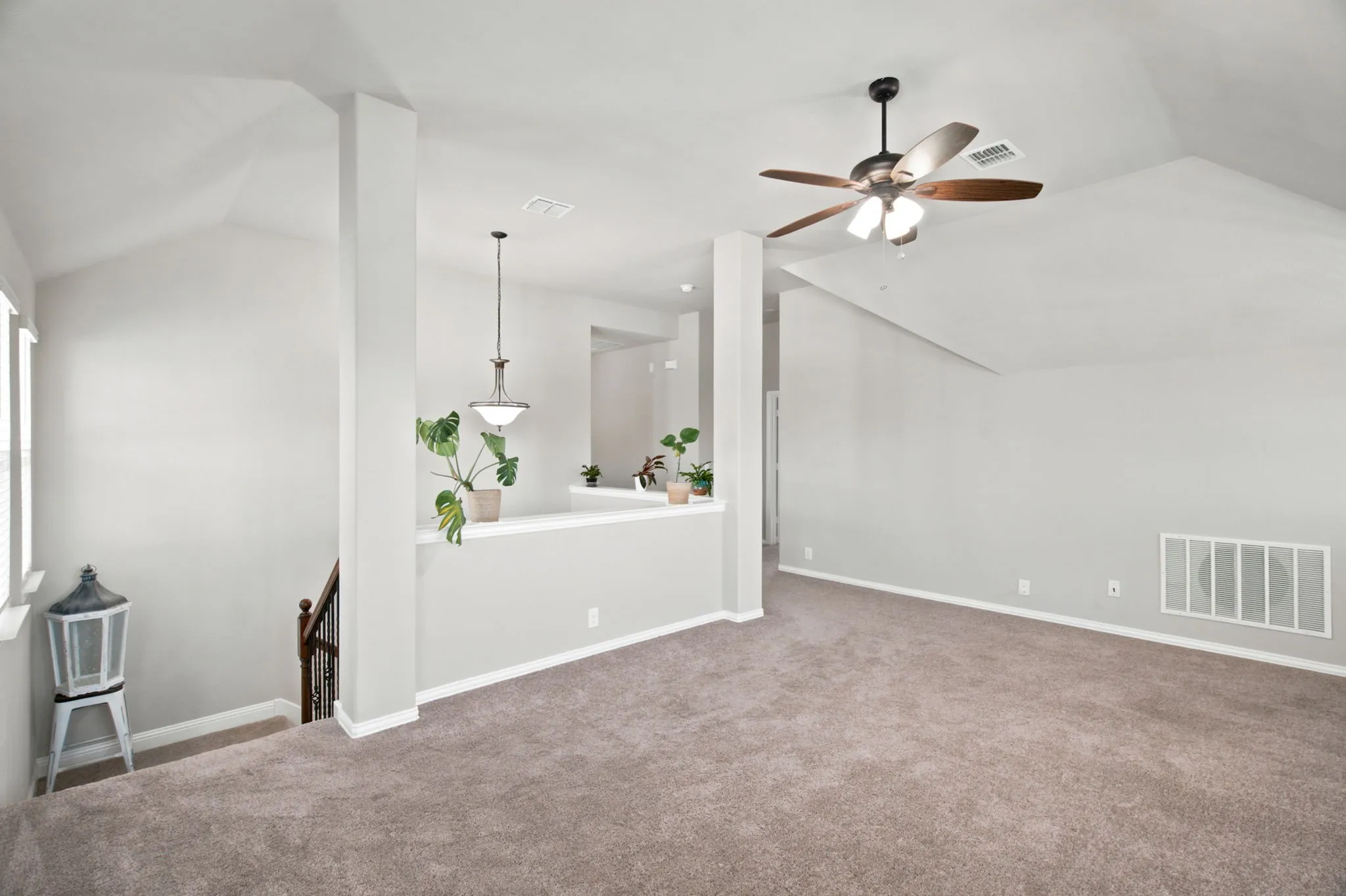 Single Family Residence For Sale in Denton County , 1106 Alderwood Drive, Justin, Texas 76247, 5 Bedroom, 4 Bathroom, 3 Garage spaces, 3,274 Sqft, built in 2019, mls#21330095, Real Estate Agent in Justin, Homes For Sale in Denton county, Homes For Sale in Justin, Realtor in Justin Texas, Real Estate Brokerage Independent Realty Texas, Luminita Cordes Realtor