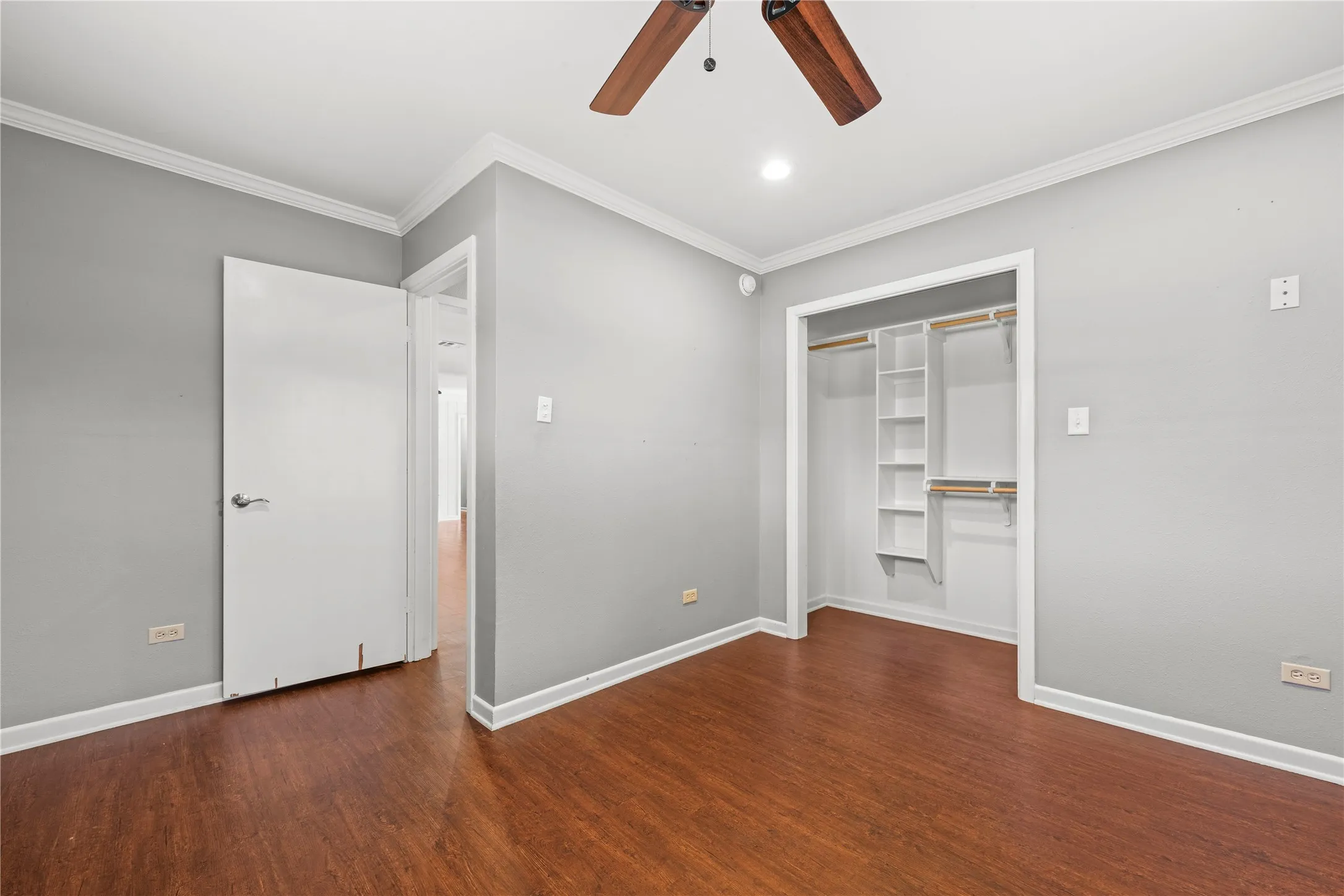 Single Family Residence For Sale in Mc Lennan County , 1305 S Old Temple Road, Lorena, Texas 76655, 3 Bedroom, 2 Bathroom, 2 Garage spaces, 1,668 Sqft, built in 1959, mls#21331346, Real Estate Agent in Lorena, Homes For Sale in Mc Lennan county, Homes For Sale in Lorena, Realtor in Lorena Texas, Real Estate Brokerage Independent Realty Texas, Luminita Cordes Realtor