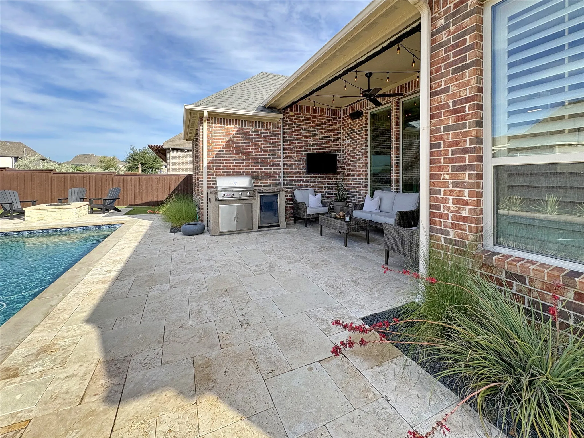 Single Family Residence For Sale in Denton County , 2251 Kennedy Drive, Frisco, Texas 75034, 3 Bedroom, 3 Bathroom, 2 Garage spaces, 2,356 Sqft, built in 2014, mls#21330312, Real Estate Agent in Frisco, Homes For Sale in Denton county, Homes For Sale in Frisco, Realtor in Frisco Texas, Real Estate Brokerage Independent Realty Texas, Luminita Cordes Realtor