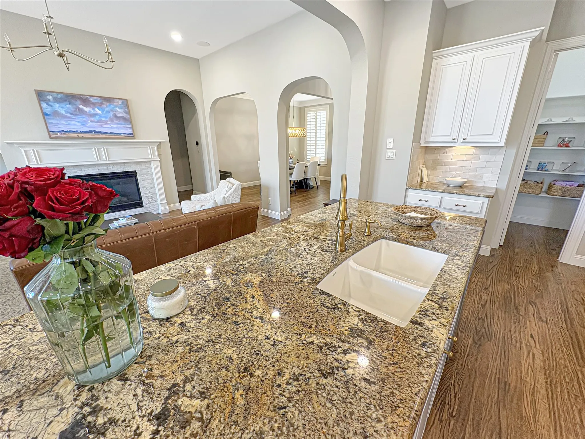 Single Family Residence For Sale in Denton County , 2251 Kennedy Drive, Frisco, Texas 75034, 3 Bedroom, 3 Bathroom, 2 Garage spaces, 2,356 Sqft, built in 2014, mls#21330312, Real Estate Agent in Frisco, Homes For Sale in Denton county, Homes For Sale in Frisco, Realtor in Frisco Texas, Real Estate Brokerage Independent Realty Texas, Luminita Cordes Realtor