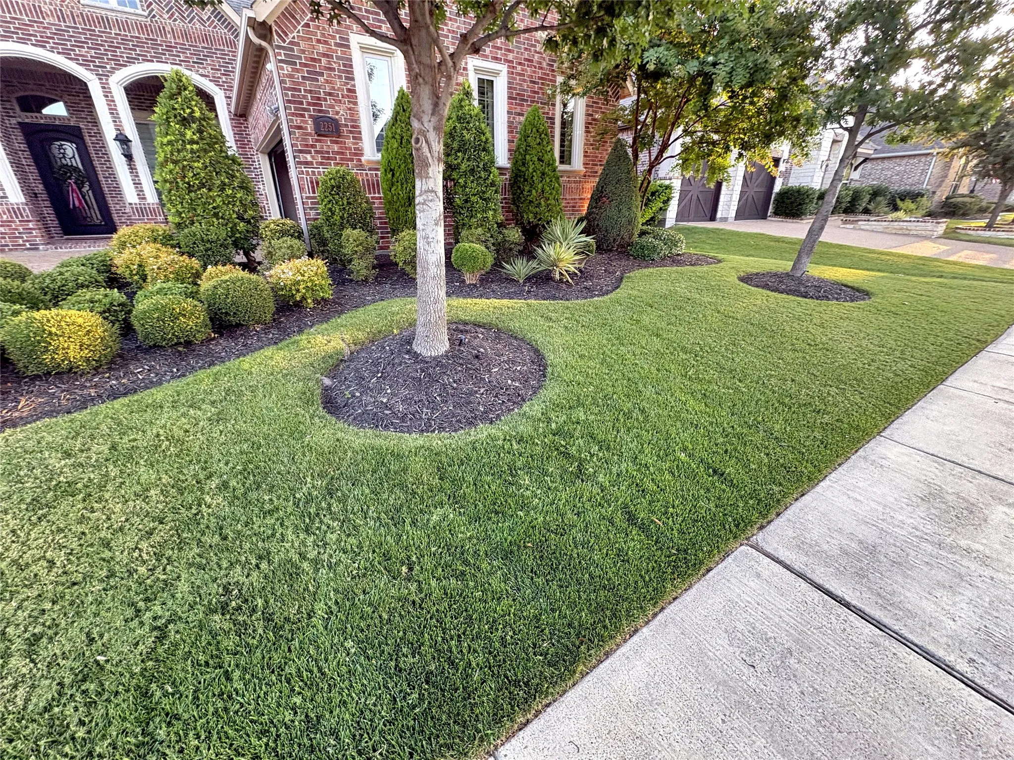 Single Family Residence For Sale in Denton County , 2251 Kennedy Drive, Frisco, Texas 75034, 3 Bedroom, 3 Bathroom, 2 Garage spaces, 2,356 Sqft, built in 2014, mls#21330312, Real Estate Agent in Frisco, Homes For Sale in Denton county, Homes For Sale in Frisco, Realtor in Frisco Texas, Real Estate Brokerage Independent Realty Texas, Luminita Cordes Realtor