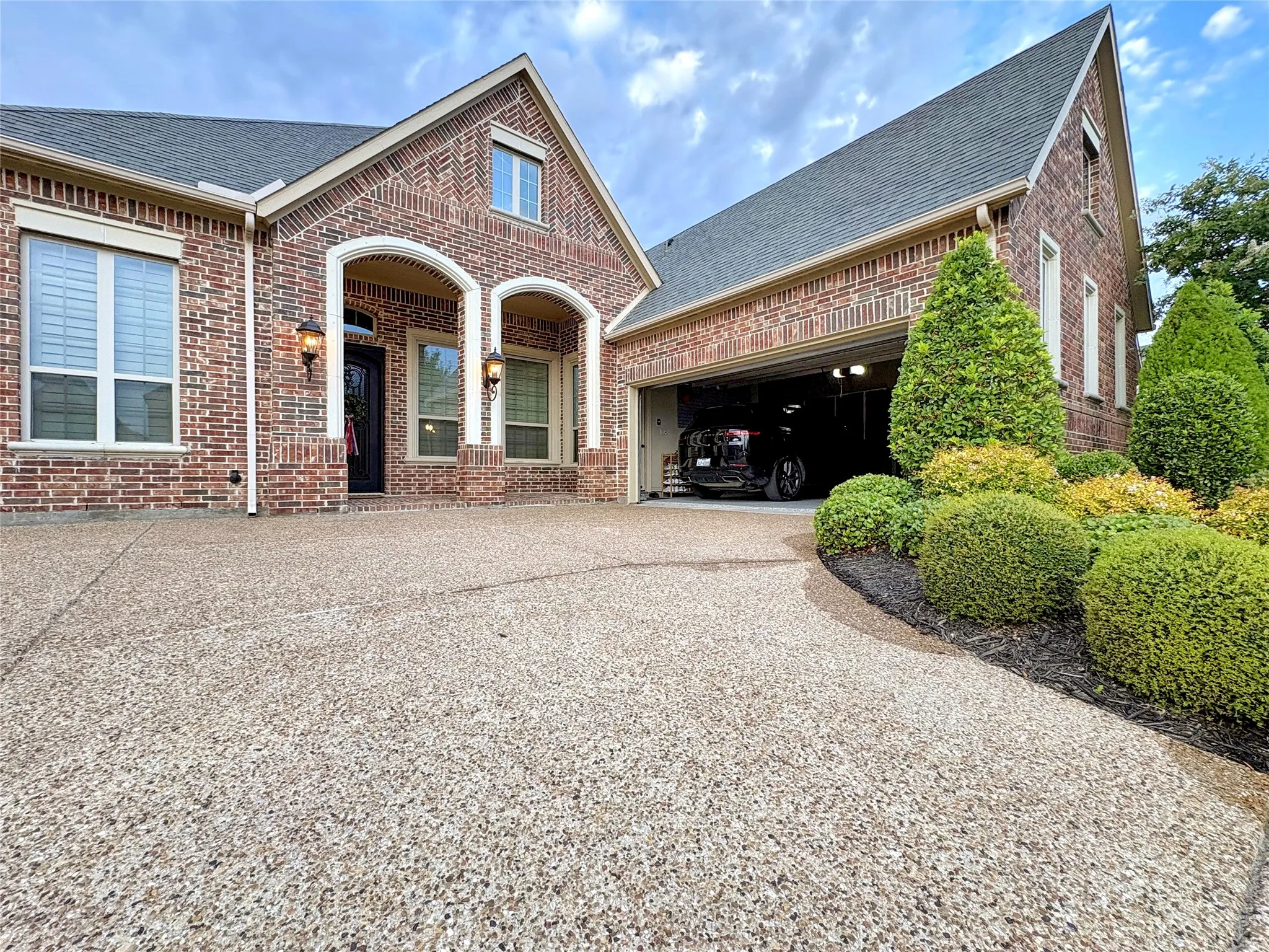 Single Family Residence For Sale in Denton County , 2251 Kennedy Drive, Frisco, Texas 75034, 3 Bedroom, 3 Bathroom, 2 Garage spaces, 2,356 Sqft, built in 2014, mls#21330312, Real Estate Agent in Frisco, Homes For Sale in Denton county, Homes For Sale in Frisco, Realtor in Frisco Texas, Real Estate Brokerage Independent Realty Texas, Luminita Cordes Realtor