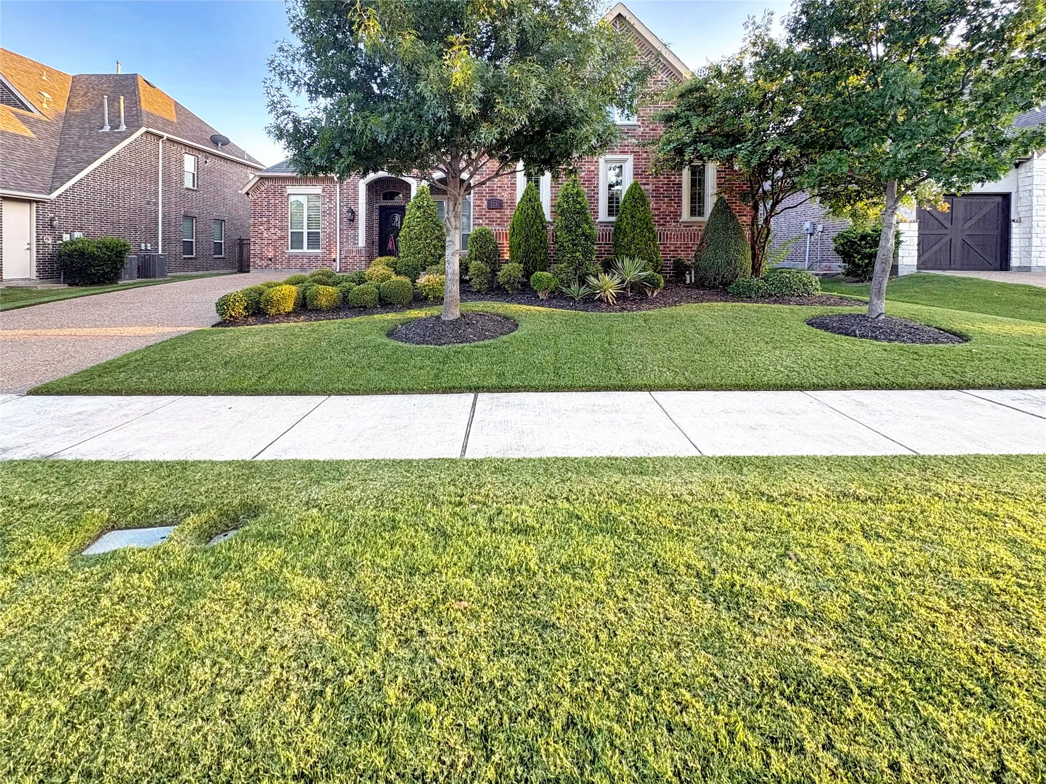 Single Family Residence For Sale in Denton County , 2251 Kennedy Drive, Frisco, Texas 75034, 3 Bedroom, 3 Bathroom, 2 Garage spaces, 2,356 Sqft, built in 2014, mls#21330312, Real Estate Agent in Frisco, Homes For Sale in Denton county, Homes For Sale in Frisco, Realtor in Frisco Texas, Real Estate Brokerage Independent Realty Texas, Luminita Cordes Realtor