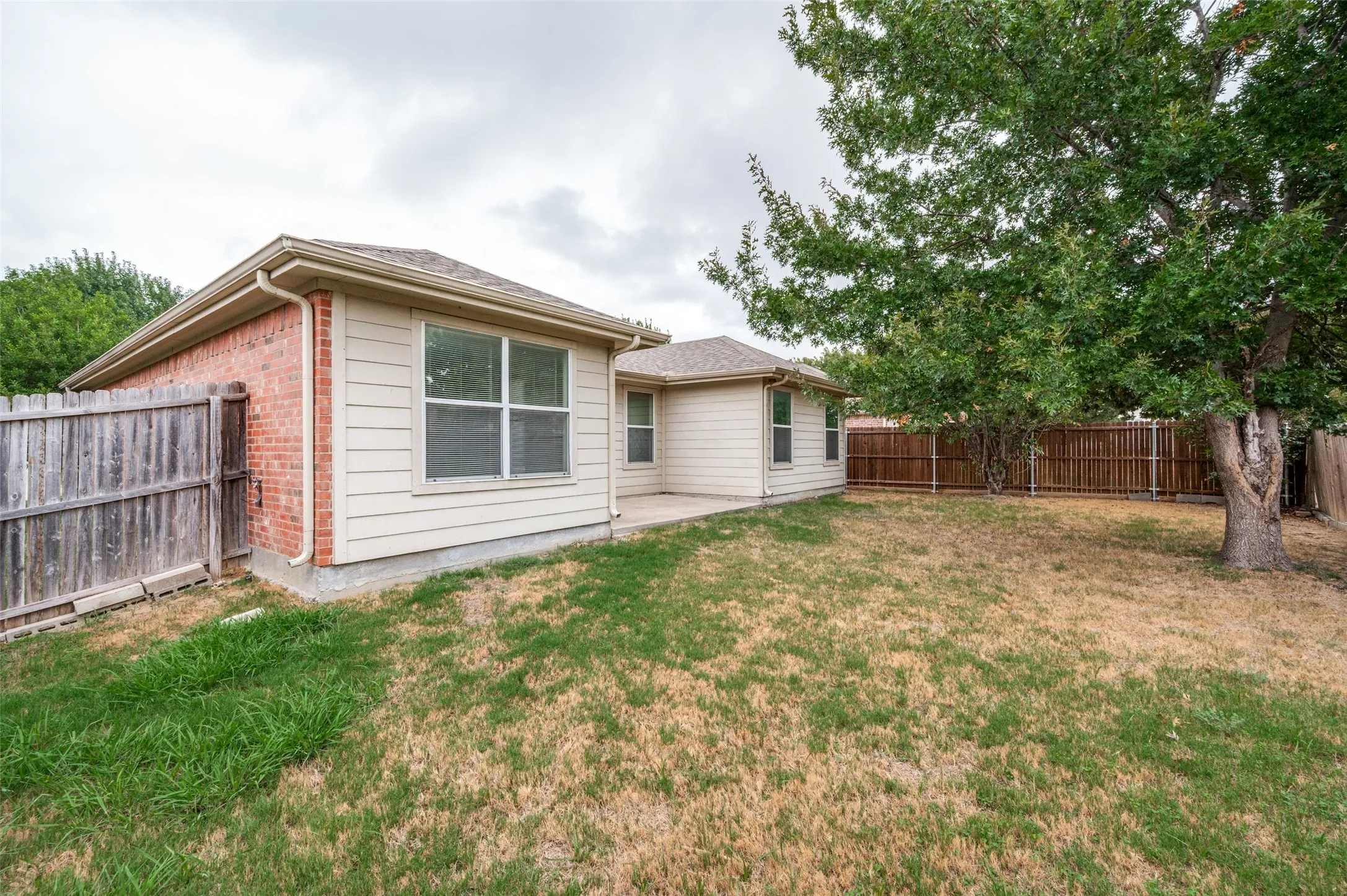 Single Family Residence For Rent in Collin County , 5005 Ridge Run Drive, Mc Kinney, Texas 75071, 3 Bedroom, 2 Bathroom, 2 Garage spaces, 1,529 Sqft, built in 2008, mls#21331324, Real Estate Agent in Mc Kinney, Homes For Rent in Collin county, Homes For Rent in Mc Kinney, Realtor in Mc Kinney Texas, Real Estate Brokerage Independent Realty Texas, Luminita Cordes Realtor