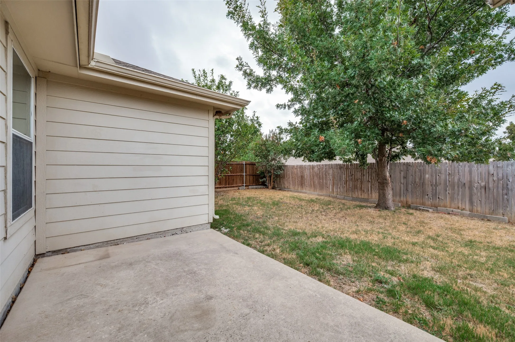 Single Family Residence For Rent in Collin County , 5005 Ridge Run Drive, Mc Kinney, Texas 75071, 3 Bedroom, 2 Bathroom, 2 Garage spaces, 1,529 Sqft, built in 2008, mls#21331324, Real Estate Agent in Mc Kinney, Homes For Rent in Collin county, Homes For Rent in Mc Kinney, Realtor in Mc Kinney Texas, Real Estate Brokerage Independent Realty Texas, Luminita Cordes Realtor