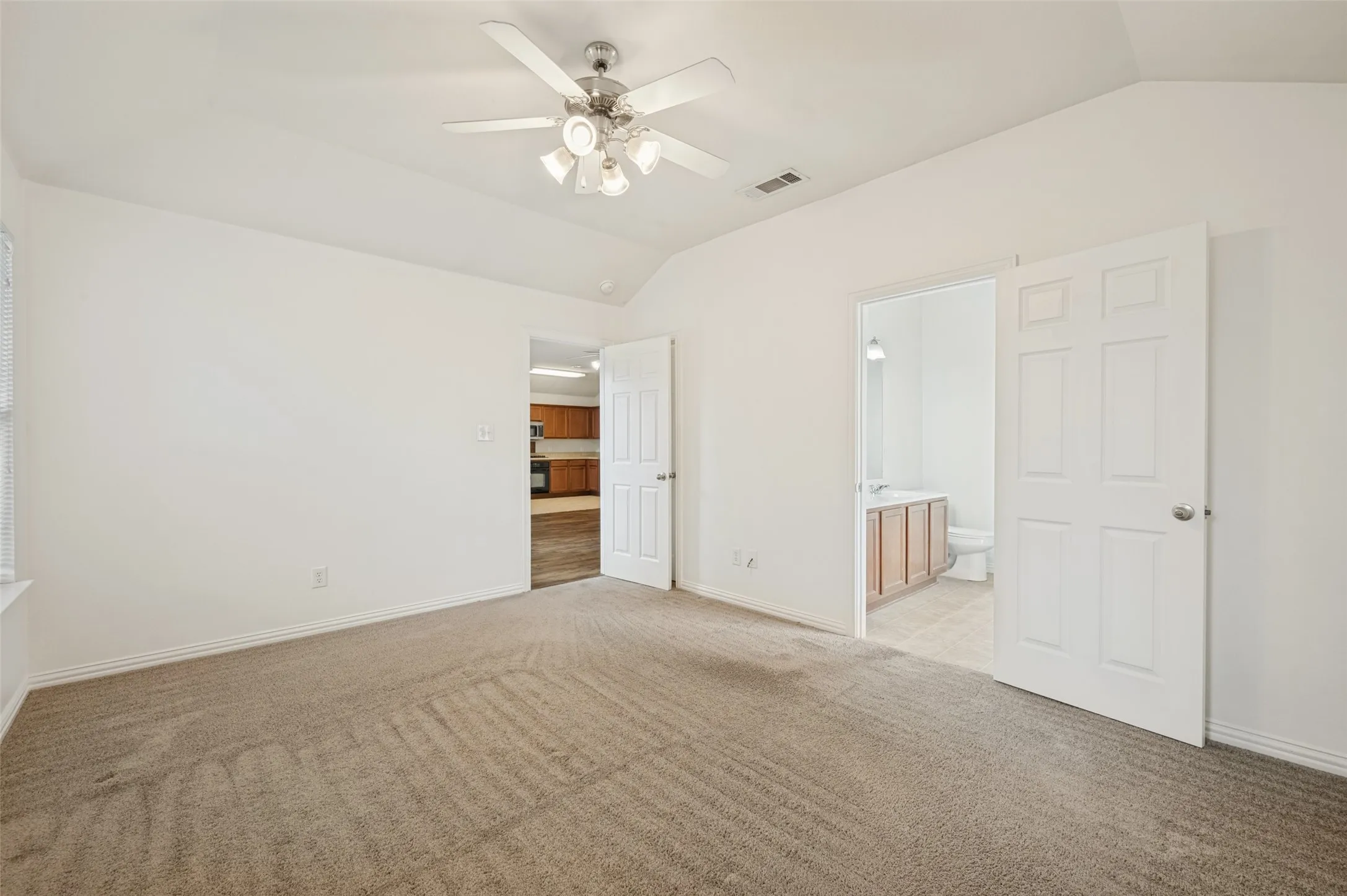 Single Family Residence For Rent in Collin County , 5005 Ridge Run Drive, Mc Kinney, Texas 75071, 3 Bedroom, 2 Bathroom, 2 Garage spaces, 1,529 Sqft, built in 2008, mls#21331324, Real Estate Agent in Mc Kinney, Homes For Rent in Collin county, Homes For Rent in Mc Kinney, Realtor in Mc Kinney Texas, Real Estate Brokerage Independent Realty Texas, Luminita Cordes Realtor