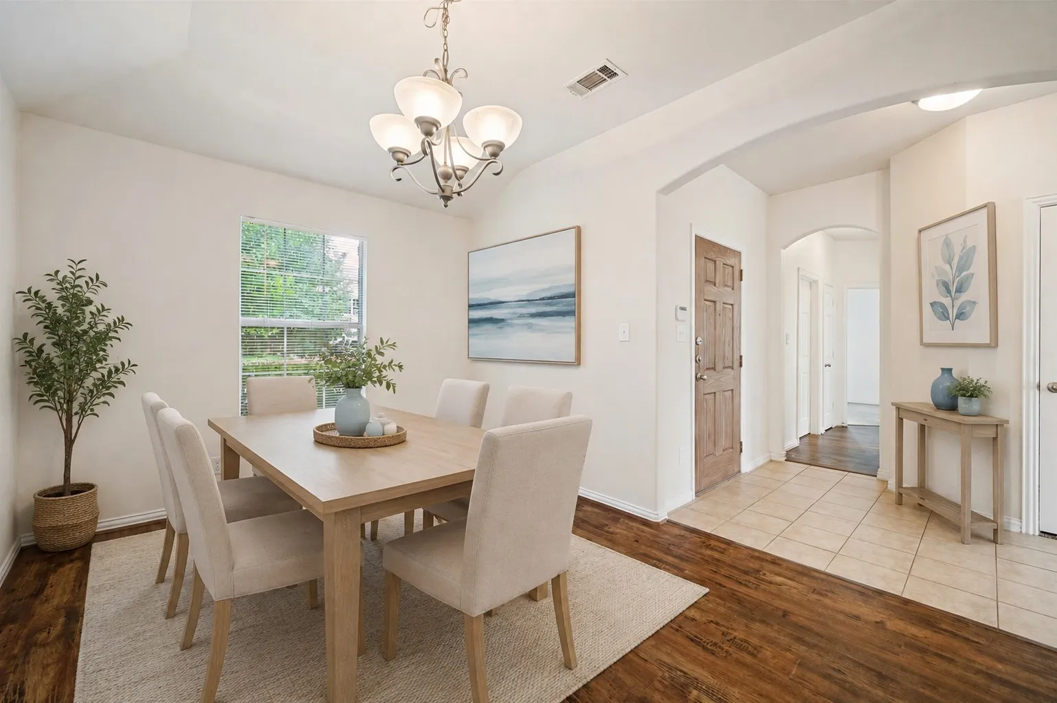Virtually Staged Entry and Dining Room