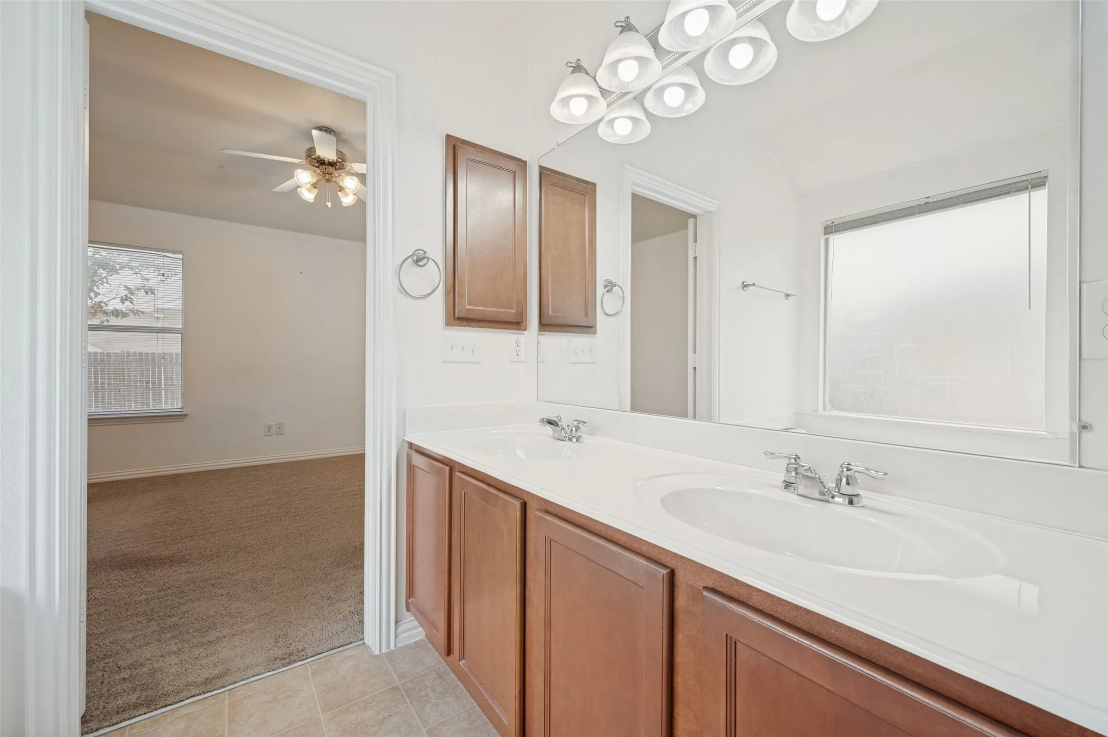 Single Family Residence For Rent in Collin County , 5005 Ridge Run Drive, Mc Kinney, Texas 75071, 3 Bedroom, 2 Bathroom, 2 Garage spaces, 1,529 Sqft, built in 2008, mls#21331324, Real Estate Agent in Mc Kinney, Homes For Rent in Collin county, Homes For Rent in Mc Kinney, Realtor in Mc Kinney Texas, Real Estate Brokerage Independent Realty Texas, Luminita Cordes Realtor
