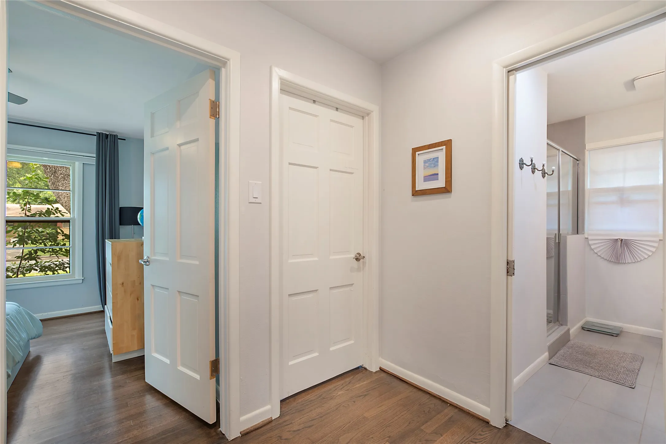 Single Family Residence For Rent in Tarrant County , 1200 Barker Street, Arlington, Texas 76012, 3 Bedroom, 2 Bathroom, 2 Garage spaces, 1,582 Sqft, built in 1956, mls#21331197, Real Estate Agent in Arlington, Homes For Rent in Tarrant county, Homes For Rent in Arlington, Realtor in Arlington Texas, Real Estate Brokerage Independent Realty Texas, Luminita Cordes Realtor