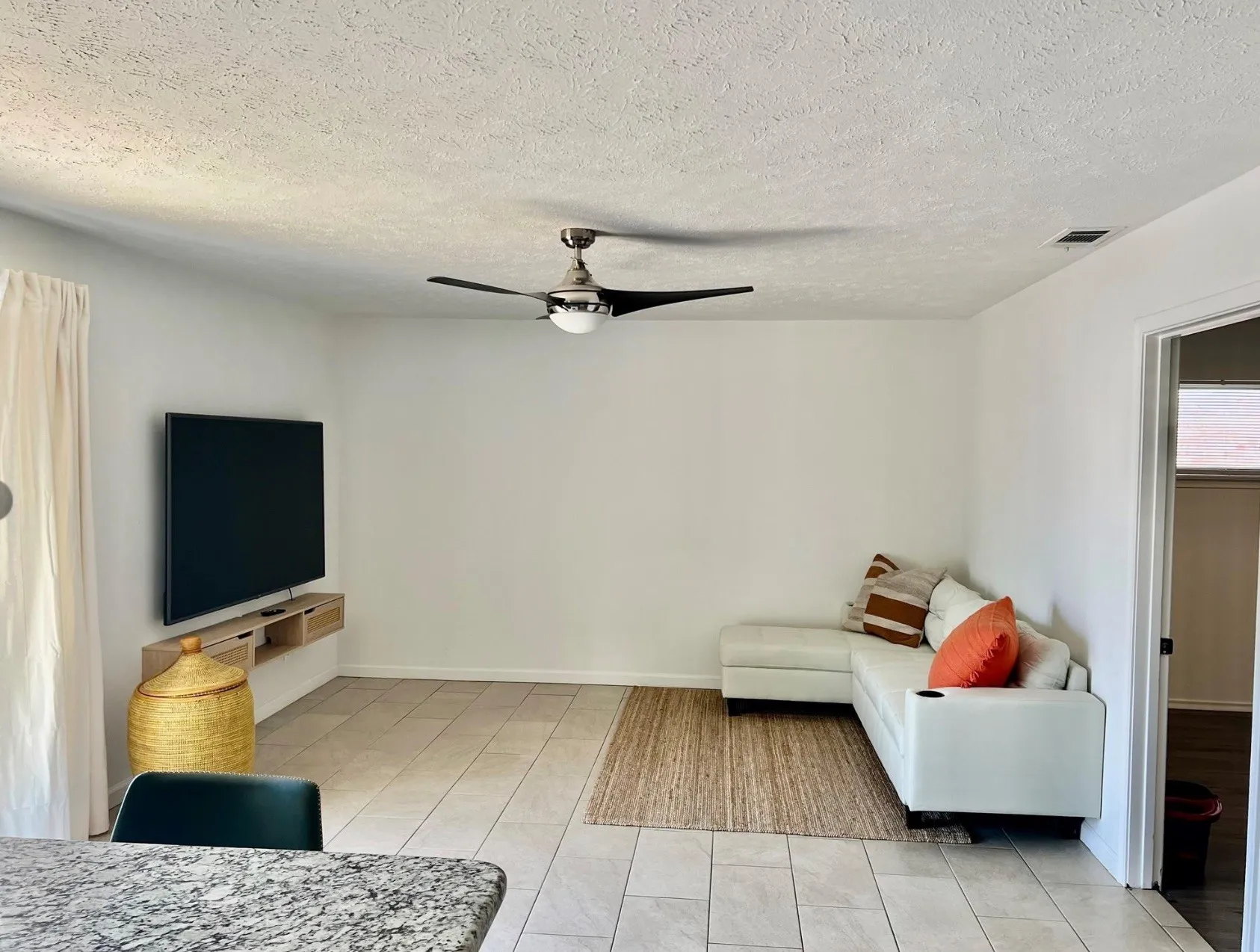 Duplex For Rent in Dallas County , 7412 Walling Lane, Dallas, Texas 75231, 2 Bedroom, 2 Bathroom, 1 Garage spaces, 1,348 Sqft, built in 1964, mls#21330545, Real Estate Agent in Dallas, Homes For Rent in Dallas county, Homes For Rent in Dallas, Realtor in Dallas Texas, Real Estate Brokerage Independent Realty Texas, Luminita Cordes Realtor