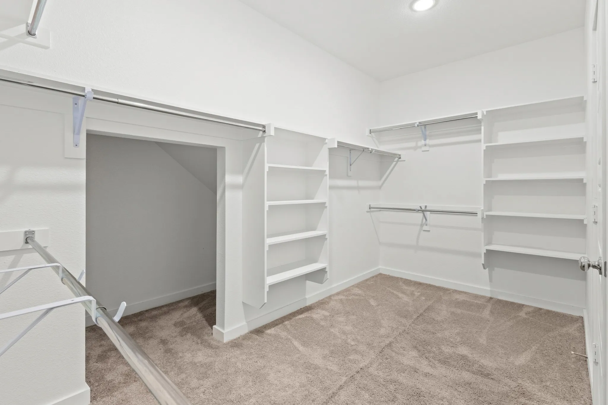 Single Family Residence For Sale in Ellis County , 652 Congressional Avenue, Red Oak, Texas 75154, 5 Bedroom, 4 Bathroom, 2 Garage spaces, 3,586 Sqft, built in 2022, mls#21331363, Real Estate Agent in Red Oak, Homes For Sale in Ellis county, Homes For Sale in Red Oak, Realtor in Red Oak Texas, Real Estate Brokerage Independent Realty Texas, Luminita Cordes Realtor