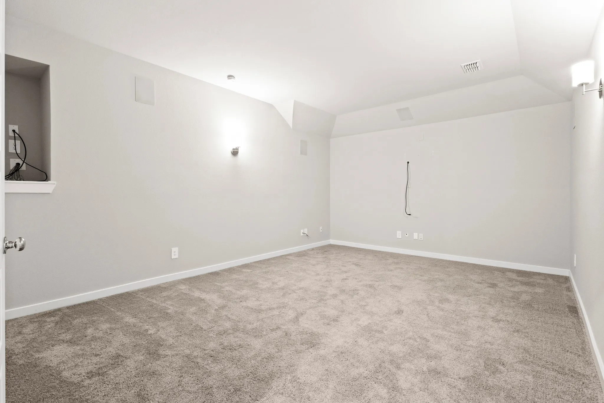 Single Family Residence For Sale in Ellis County , 652 Congressional Avenue, Red Oak, Texas 75154, 5 Bedroom, 4 Bathroom, 2 Garage spaces, 3,586 Sqft, built in 2022, mls#21331363, Real Estate Agent in Red Oak, Homes For Sale in Ellis county, Homes For Sale in Red Oak, Realtor in Red Oak Texas, Real Estate Brokerage Independent Realty Texas, Luminita Cordes Realtor