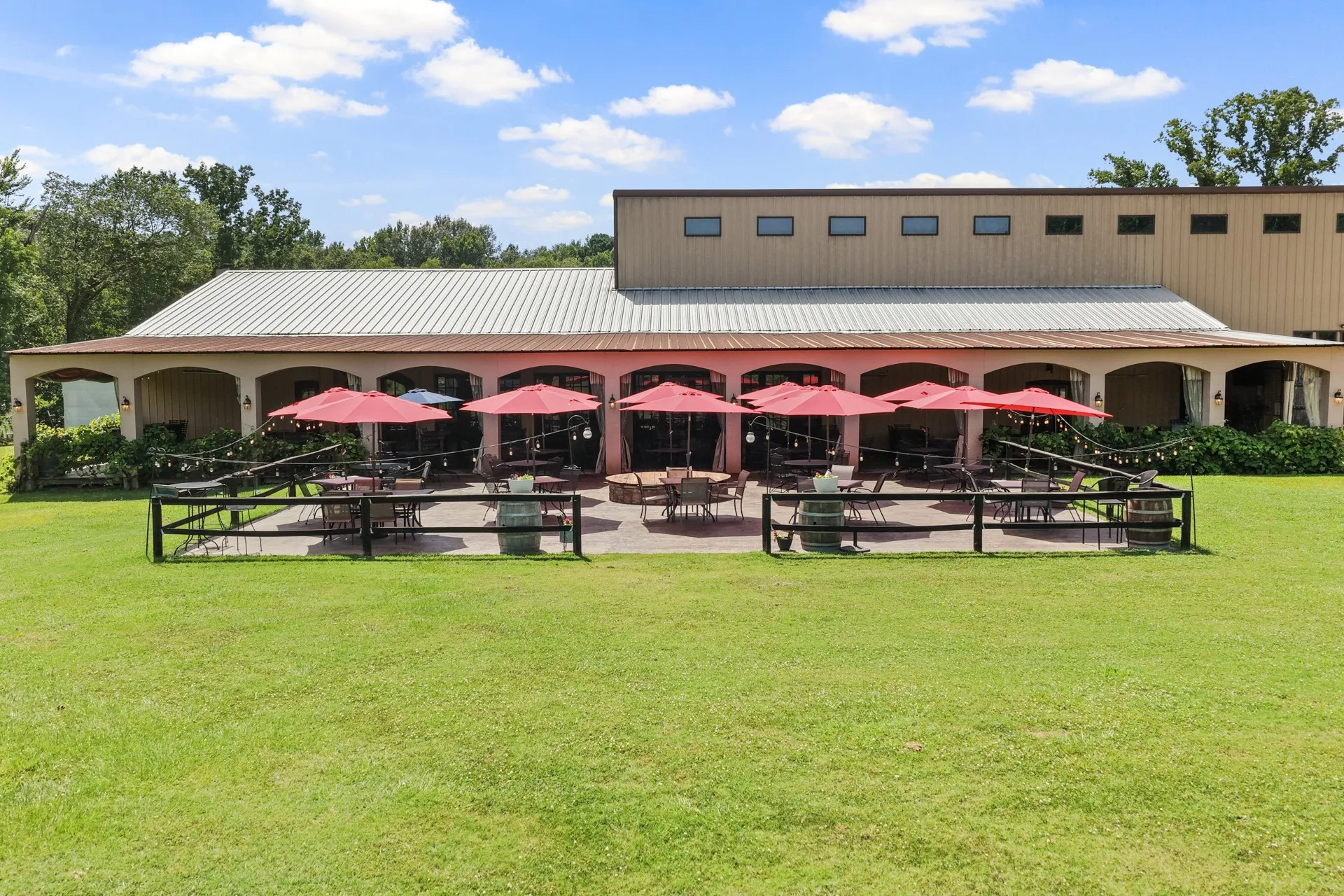 Business For Sale in Camp County , 658 County Road 1334, Pittsburg, Texas 75686, 0, 0, Garage spaces, 3,696 Sqft, built in 1800, mls#21329989, Real Estate Agent in Pittsburg, Homes For Sale in Camp county, Homes For Sale in Pittsburg, Realtor in Pittsburg Texas, Real Estate Brokerage Independent Realty Texas, Luminita Cordes Realtor