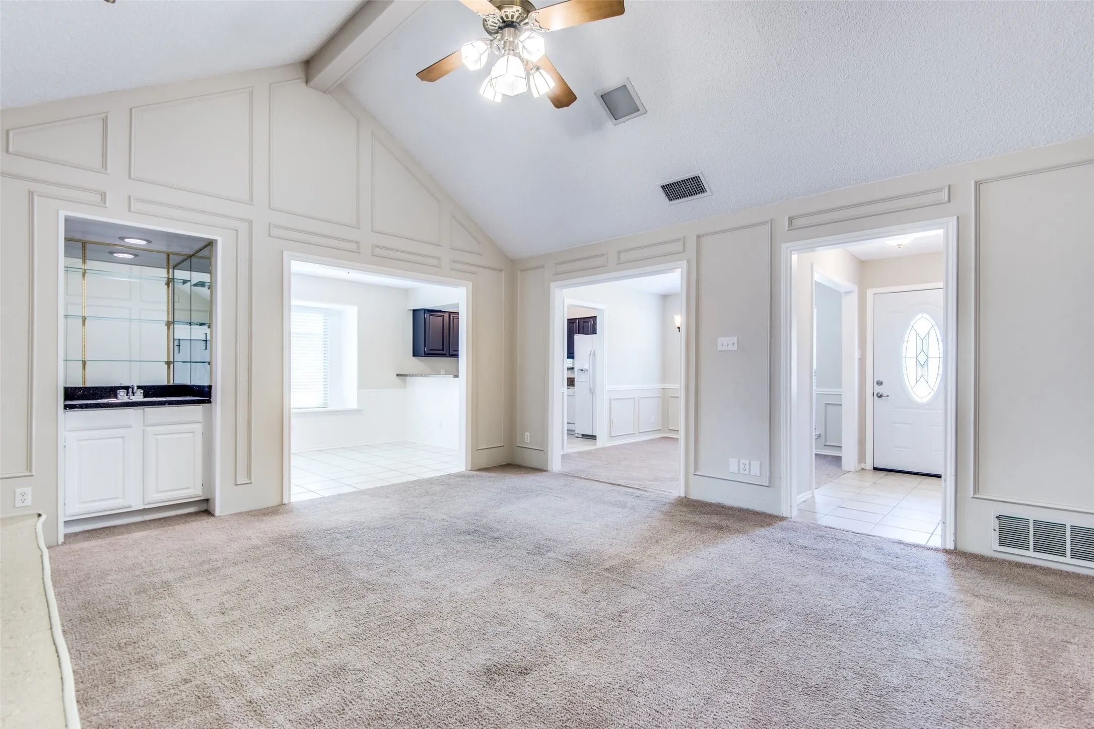 Single Family Residence For Rent in Dallas County , 310 Barclay Avenue, Coppell, Texas 75019, 3 Bedroom, 2 Bathroom, 2 Garage spaces, 1,829 Sqft, built in 1985, mls#21321383, Real Estate Agent in Coppell, Homes For Rent in Dallas county, Homes For Rent in Coppell, Realtor in Coppell Texas, Real Estate Brokerage Independent Realty Texas, Luminita Cordes Realtor