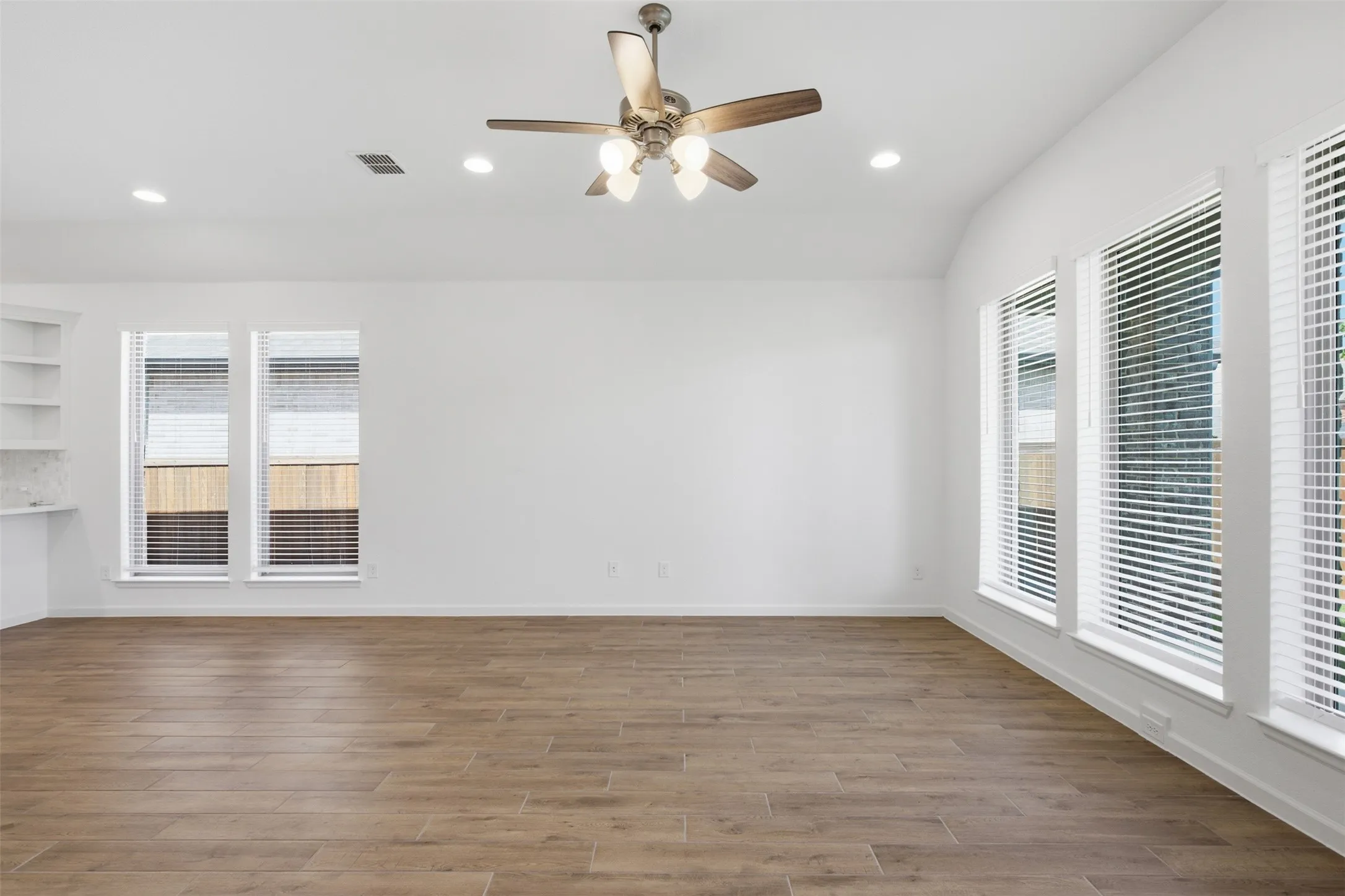 Single Family Residence For Sale in Kaufman County , 1459 Kingswell Lane, Forney, Texas 75126, 4 Bedroom, 3 Bathroom, 2 Garage spaces, 2,034 Sqft, built in 2024, mls#21331378, Real Estate Agent in Forney, Homes For Sale in Kaufman county, Homes For Sale in Forney, Realtor in Forney Texas, Real Estate Brokerage Independent Realty Texas, Luminita Cordes Realtor