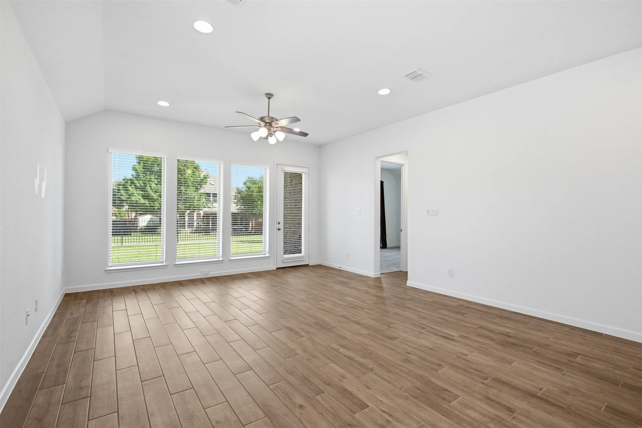 Single Family Residence For Sale in Kaufman County , 1459 Kingswell Lane, Forney, Texas 75126, 4 Bedroom, 3 Bathroom, 2 Garage spaces, 2,034 Sqft, built in 2024, mls#21331378, Real Estate Agent in Forney, Homes For Sale in Kaufman county, Homes For Sale in Forney, Realtor in Forney Texas, Real Estate Brokerage Independent Realty Texas, Luminita Cordes Realtor