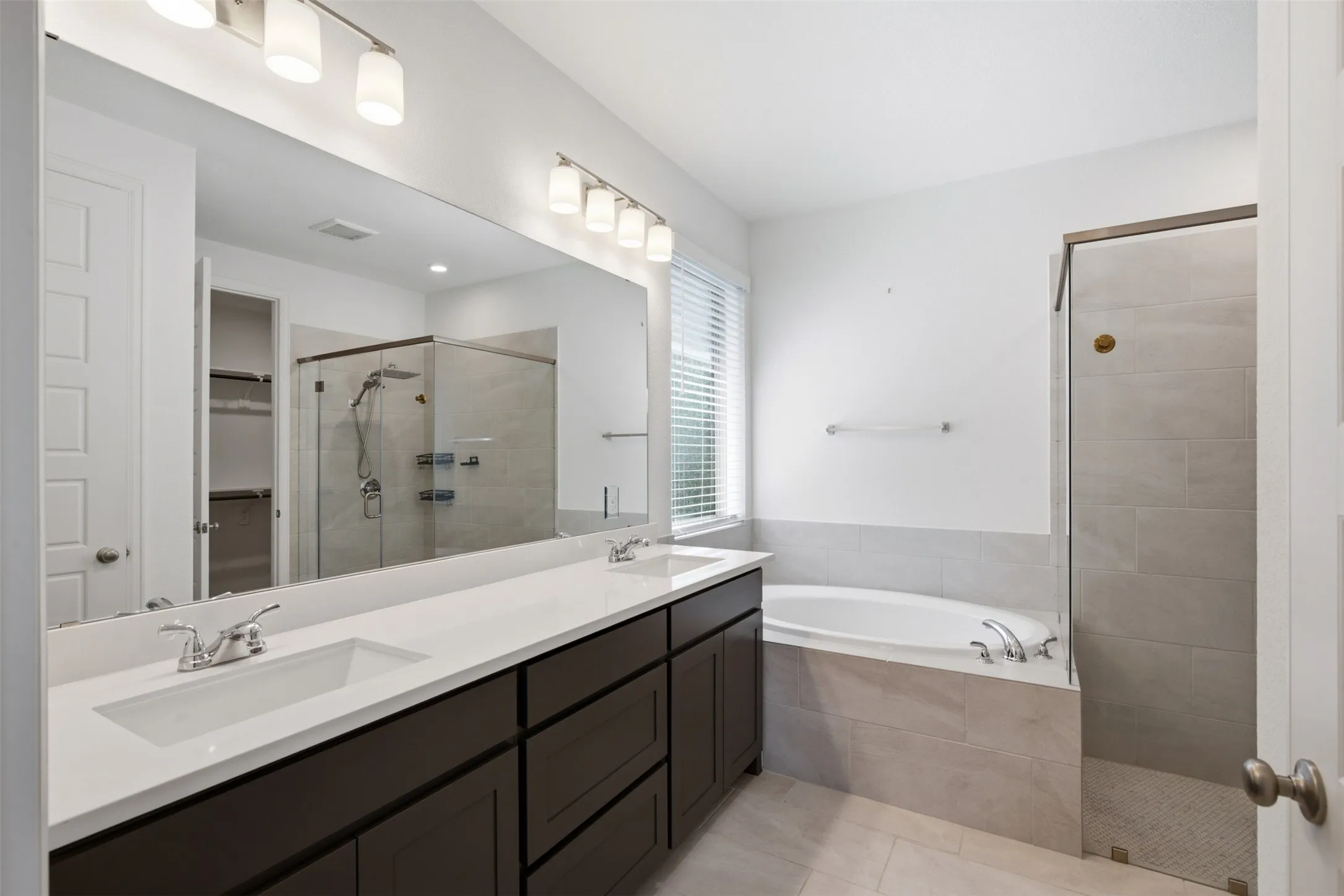 Single Family Residence For Sale in Kaufman County , 1459 Kingswell Lane, Forney, Texas 75126, 4 Bedroom, 3 Bathroom, 2 Garage spaces, 2,034 Sqft, built in 2024, mls#21331378, Real Estate Agent in Forney, Homes For Sale in Kaufman county, Homes For Sale in Forney, Realtor in Forney Texas, Real Estate Brokerage Independent Realty Texas, Luminita Cordes Realtor
