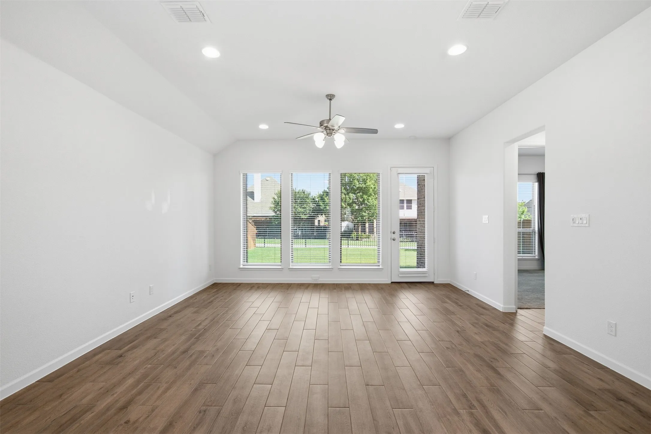 Single Family Residence For Sale in Kaufman County , 1459 Kingswell Lane, Forney, Texas 75126, 4 Bedroom, 3 Bathroom, 2 Garage spaces, 2,034 Sqft, built in 2024, mls#21331378, Real Estate Agent in Forney, Homes For Sale in Kaufman county, Homes For Sale in Forney, Realtor in Forney Texas, Real Estate Brokerage Independent Realty Texas, Luminita Cordes Realtor