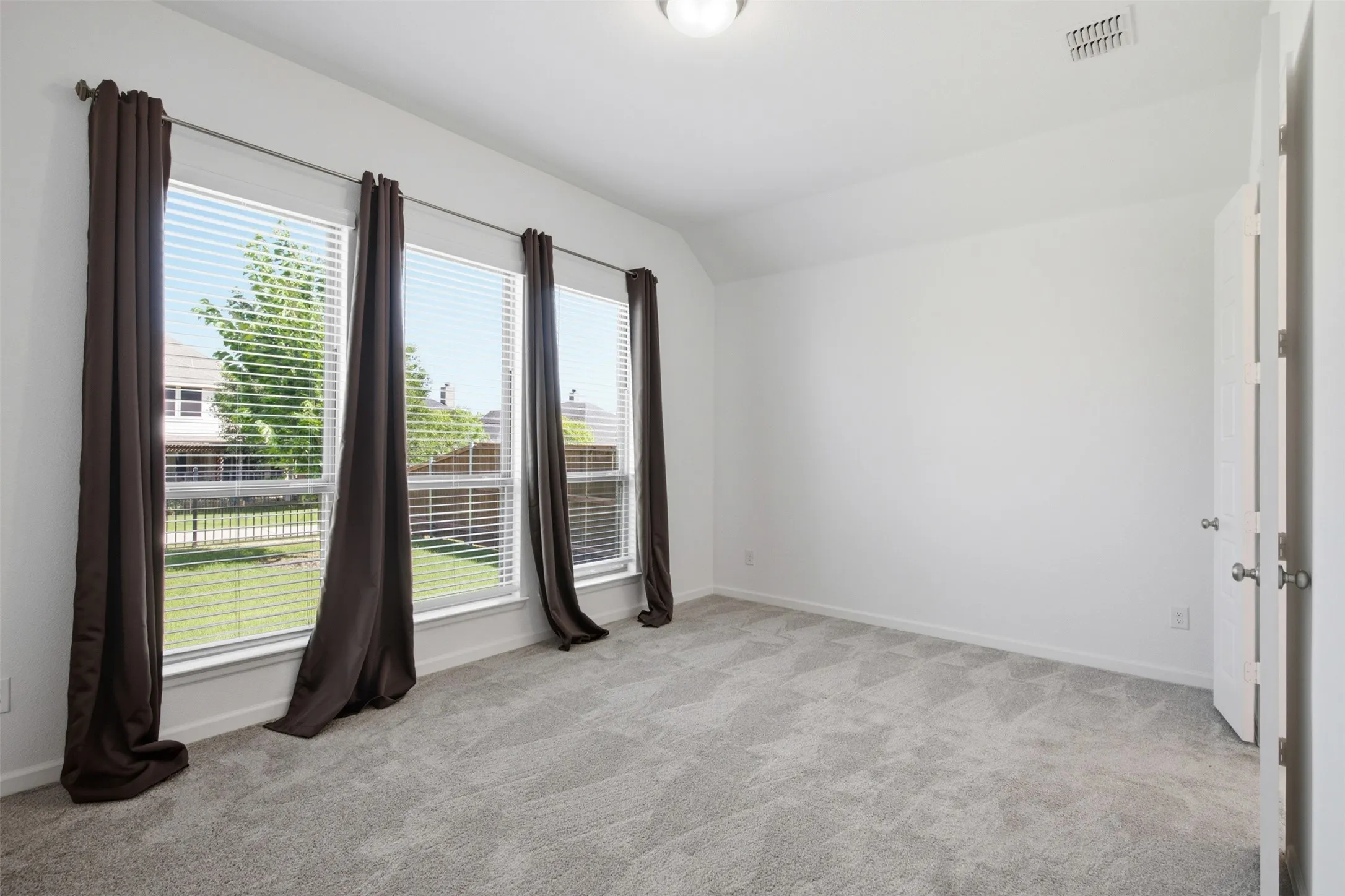 Single Family Residence For Sale in Kaufman County , 1459 Kingswell Lane, Forney, Texas 75126, 4 Bedroom, 3 Bathroom, 2 Garage spaces, 2,034 Sqft, built in 2024, mls#21331378, Real Estate Agent in Forney, Homes For Sale in Kaufman county, Homes For Sale in Forney, Realtor in Forney Texas, Real Estate Brokerage Independent Realty Texas, Luminita Cordes Realtor