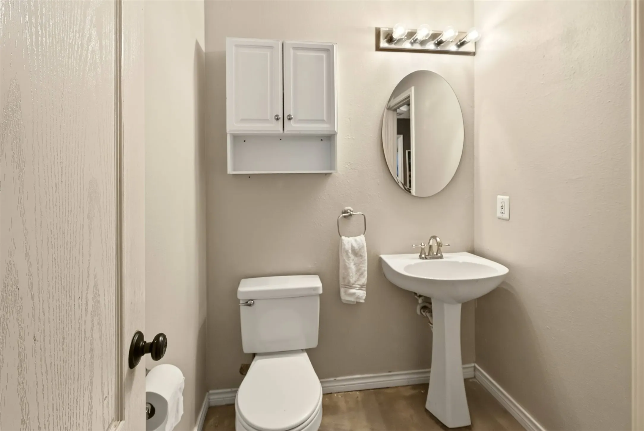 Single Family Residence For Sale in Denton County , 2272 Bresee Drive, Carrollton, Texas 75010, 4 Bedroom, 3 Bathroom, 2 Garage spaces, 2,125 Sqft, built in 1997, mls#21330998, Real Estate Agent in Carrollton, Homes For Sale in Denton county, Homes For Sale in Carrollton, Realtor in Carrollton Texas, Real Estate Brokerage Independent Realty Texas, Luminita Cordes Realtor