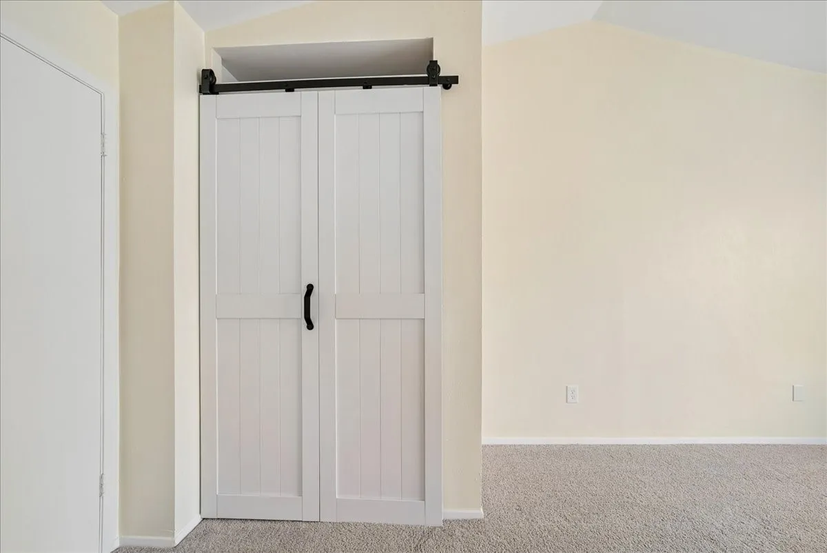 Condominium For Sale in Dallas County , 703 Lee Street 6, Mesquite, Texas 75149, 2 Bedroom, 2 Bathroom, Garage spaces, 1,102 Sqft, built in 1984, mls#21330339, Real Estate Agent in Mesquite, Homes For Sale in Dallas county, Homes For Sale in Mesquite, Realtor in Mesquite Texas, Real Estate Brokerage Independent Realty Texas, Luminita Cordes Realtor