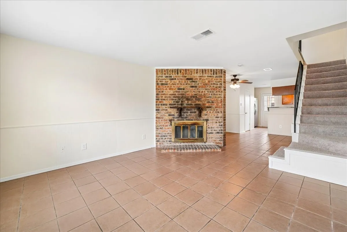 Condominium For Sale in Dallas County , 703 Lee Street 6, Mesquite, Texas 75149, 2 Bedroom, 2 Bathroom, Garage spaces, 1,102 Sqft, built in 1984, mls#21330339, Real Estate Agent in Mesquite, Homes For Sale in Dallas county, Homes For Sale in Mesquite, Realtor in Mesquite Texas, Real Estate Brokerage Independent Realty Texas, Luminita Cordes Realtor