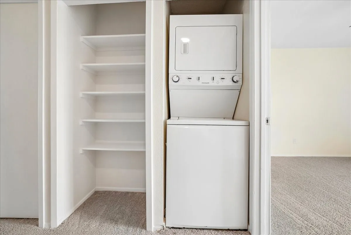 Condominium For Sale in Dallas County , 703 Lee Street 6, Mesquite, Texas 75149, 2 Bedroom, 2 Bathroom, Garage spaces, 1,102 Sqft, built in 1984, mls#21330339, Real Estate Agent in Mesquite, Homes For Sale in Dallas county, Homes For Sale in Mesquite, Realtor in Mesquite Texas, Real Estate Brokerage Independent Realty Texas, Luminita Cordes Realtor