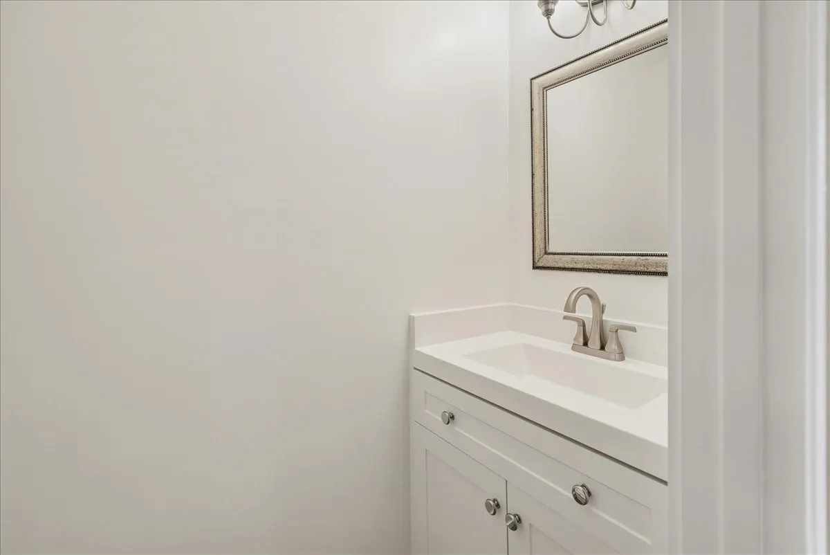 Condominium For Sale in Dallas County , 703 Lee Street 6, Mesquite, Texas 75149, 2 Bedroom, 2 Bathroom, Garage spaces, 1,102 Sqft, built in 1984, mls#21330339, Real Estate Agent in Mesquite, Homes For Sale in Dallas county, Homes For Sale in Mesquite, Realtor in Mesquite Texas, Real Estate Brokerage Independent Realty Texas, Luminita Cordes Realtor