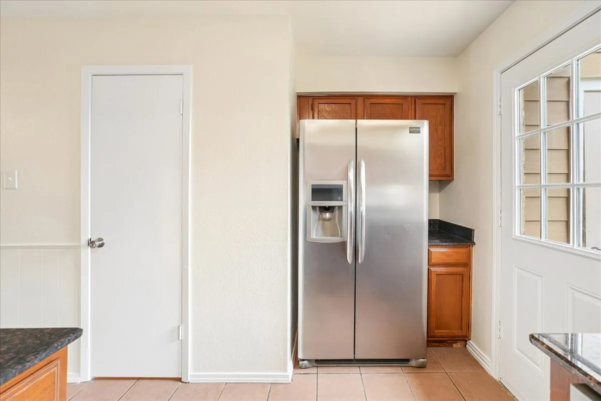 Condominium For Sale in Dallas County , 703 Lee Street 6, Mesquite, Texas 75149, 2 Bedroom, 2 Bathroom, Garage spaces, 1,102 Sqft, built in 1984, mls#21330339, Real Estate Agent in Mesquite, Homes For Sale in Dallas county, Homes For Sale in Mesquite, Realtor in Mesquite Texas, Real Estate Brokerage Independent Realty Texas, Luminita Cordes Realtor