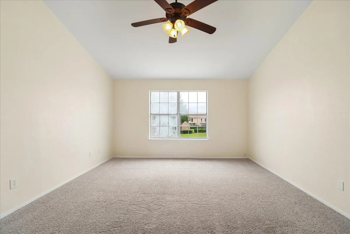 Condominium For Sale in Dallas County , 703 Lee Street 6, Mesquite, Texas 75149, 2 Bedroom, 2 Bathroom, Garage spaces, 1,102 Sqft, built in 1984, mls#21330339, Real Estate Agent in Mesquite, Homes For Sale in Dallas county, Homes For Sale in Mesquite, Realtor in Mesquite Texas, Real Estate Brokerage Independent Realty Texas, Luminita Cordes Realtor