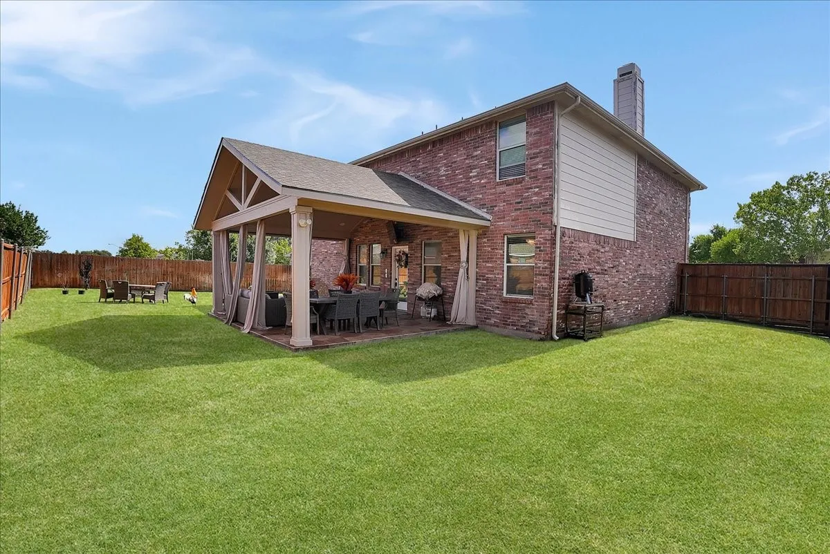 Single Family Residence For Sale in Collin County , 1506 Millbrook Lane, Wylie, Texas 75098, 4 Bedroom, 3 Bathroom, 2 Garage spaces, 2,600 Sqft, built in 2003, mls#21330502, Real Estate Agent in Wylie, Homes For Sale in Collin county, Homes For Sale in Wylie, Realtor in Wylie Texas, Real Estate Brokerage Independent Realty Texas, Luminita Cordes Realtor