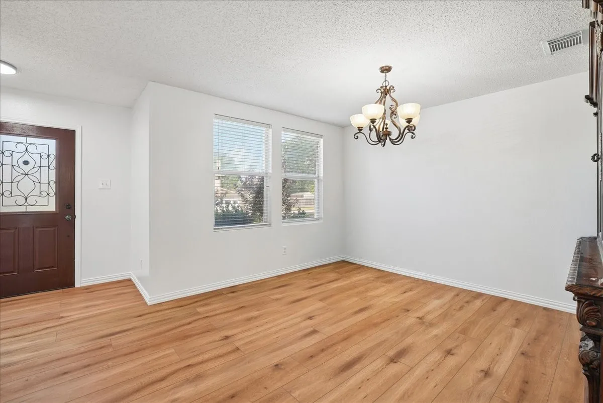 Single Family Residence For Sale in Collin County , 1506 Millbrook Lane, Wylie, Texas 75098, 4 Bedroom, 3 Bathroom, 2 Garage spaces, 2,600 Sqft, built in 2003, mls#21330502, Real Estate Agent in Wylie, Homes For Sale in Collin county, Homes For Sale in Wylie, Realtor in Wylie Texas, Real Estate Brokerage Independent Realty Texas, Luminita Cordes Realtor