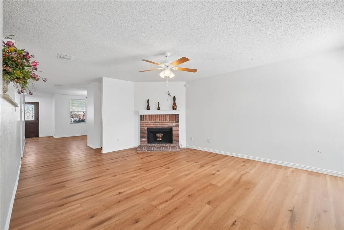 Single Family Residence For Sale in Collin County , 1506 Millbrook Lane, Wylie, Texas 75098, 4 Bedroom, 3 Bathroom, 2 Garage spaces, 2,600 Sqft, built in 2003, mls#21330502, Real Estate Agent in Wylie, Homes For Sale in Collin county, Homes For Sale in Wylie, Realtor in Wylie Texas, Real Estate Brokerage Independent Realty Texas, Luminita Cordes Realtor