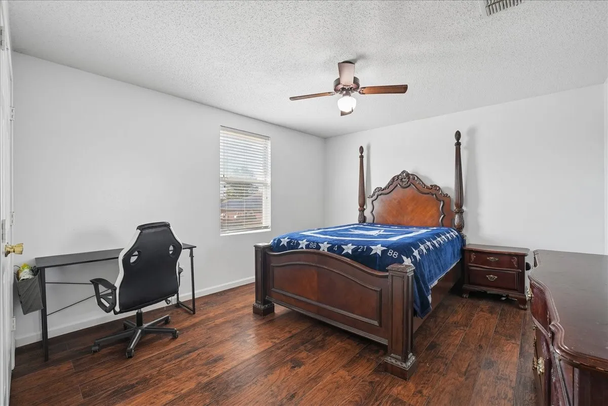 Single Family Residence For Sale in Collin County , 1506 Millbrook Lane, Wylie, Texas 75098, 4 Bedroom, 3 Bathroom, 2 Garage spaces, 2,600 Sqft, built in 2003, mls#21330502, Real Estate Agent in Wylie, Homes For Sale in Collin county, Homes For Sale in Wylie, Realtor in Wylie Texas, Real Estate Brokerage Independent Realty Texas, Luminita Cordes Realtor