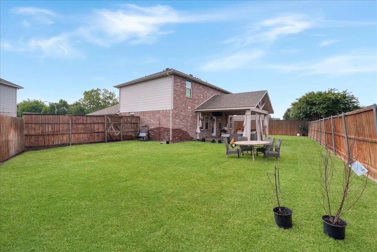 Single Family Residence For Sale in Collin County , 1506 Millbrook Lane, Wylie, Texas 75098, 4 Bedroom, 3 Bathroom, 2 Garage spaces, 2,600 Sqft, built in 2003, mls#21330502, Real Estate Agent in Wylie, Homes For Sale in Collin county, Homes For Sale in Wylie, Realtor in Wylie Texas, Real Estate Brokerage Independent Realty Texas, Luminita Cordes Realtor