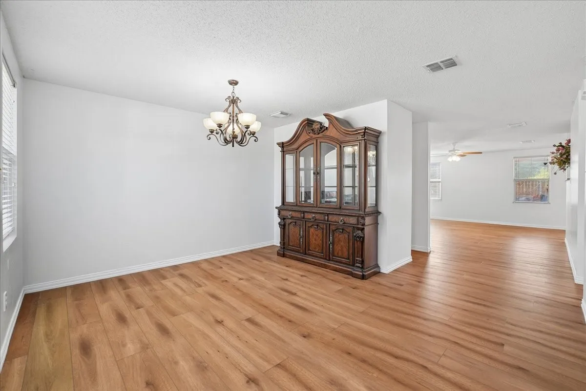 Single Family Residence For Sale in Collin County , 1506 Millbrook Lane, Wylie, Texas 75098, 4 Bedroom, 3 Bathroom, 2 Garage spaces, 2,600 Sqft, built in 2003, mls#21330502, Real Estate Agent in Wylie, Homes For Sale in Collin county, Homes For Sale in Wylie, Realtor in Wylie Texas, Real Estate Brokerage Independent Realty Texas, Luminita Cordes Realtor