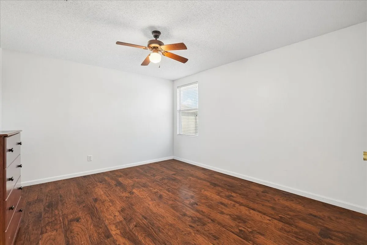 Single Family Residence For Sale in Collin County , 1506 Millbrook Lane, Wylie, Texas 75098, 4 Bedroom, 3 Bathroom, 2 Garage spaces, 2,600 Sqft, built in 2003, mls#21330502, Real Estate Agent in Wylie, Homes For Sale in Collin county, Homes For Sale in Wylie, Realtor in Wylie Texas, Real Estate Brokerage Independent Realty Texas, Luminita Cordes Realtor