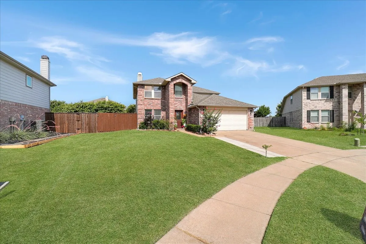 Single Family Residence For Sale in Collin County , 1506 Millbrook Lane, Wylie, Texas 75098, 4 Bedroom, 3 Bathroom, 2 Garage spaces, 2,600 Sqft, built in 2003, mls#21330502, Real Estate Agent in Wylie, Homes For Sale in Collin county, Homes For Sale in Wylie, Realtor in Wylie Texas, Real Estate Brokerage Independent Realty Texas, Luminita Cordes Realtor