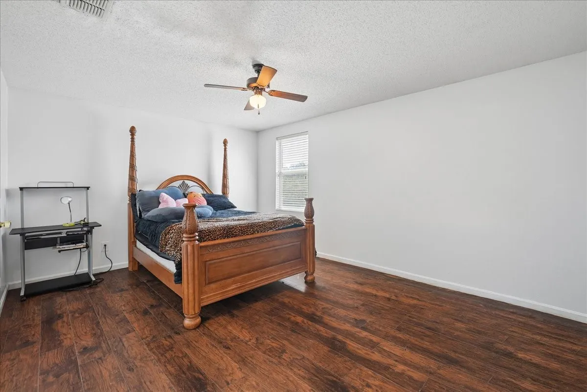 Single Family Residence For Sale in Collin County , 1506 Millbrook Lane, Wylie, Texas 75098, 4 Bedroom, 3 Bathroom, 2 Garage spaces, 2,600 Sqft, built in 2003, mls#21330502, Real Estate Agent in Wylie, Homes For Sale in Collin county, Homes For Sale in Wylie, Realtor in Wylie Texas, Real Estate Brokerage Independent Realty Texas, Luminita Cordes Realtor
