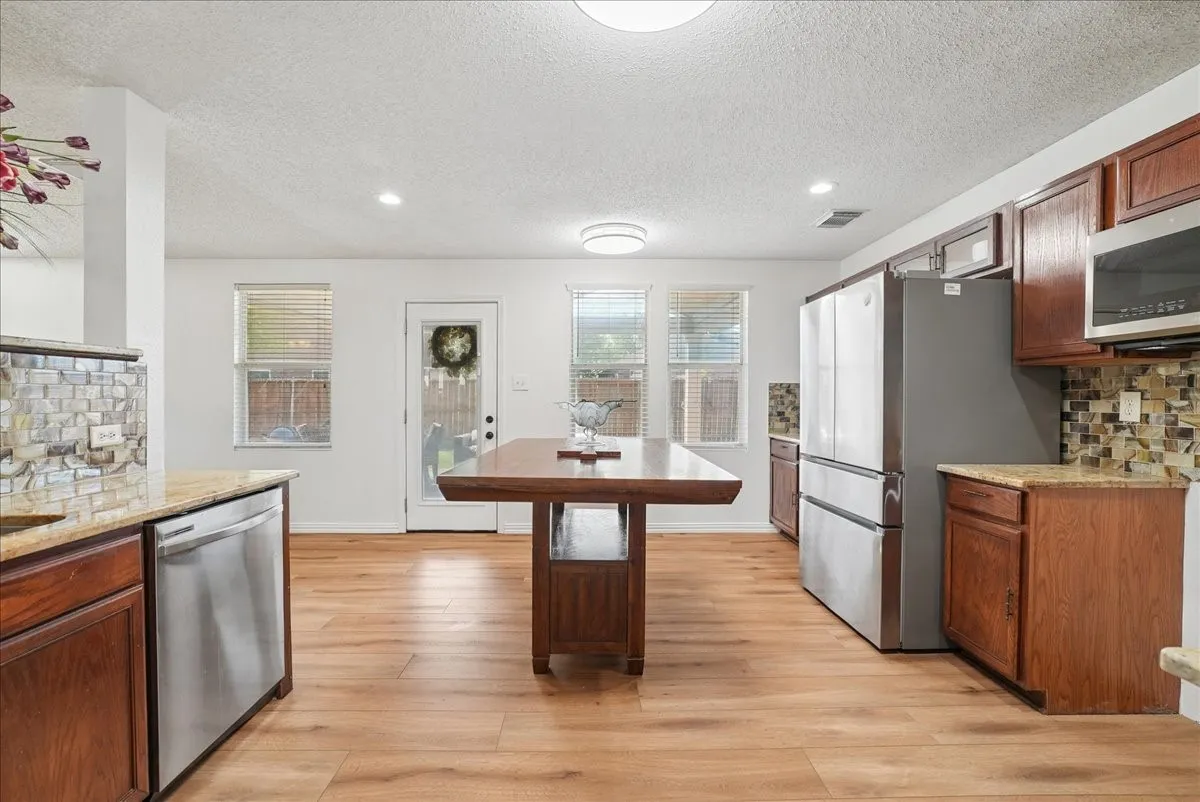 Single Family Residence For Sale in Collin County , 1506 Millbrook Lane, Wylie, Texas 75098, 4 Bedroom, 3 Bathroom, 2 Garage spaces, 2,600 Sqft, built in 2003, mls#21330502, Real Estate Agent in Wylie, Homes For Sale in Collin county, Homes For Sale in Wylie, Realtor in Wylie Texas, Real Estate Brokerage Independent Realty Texas, Luminita Cordes Realtor