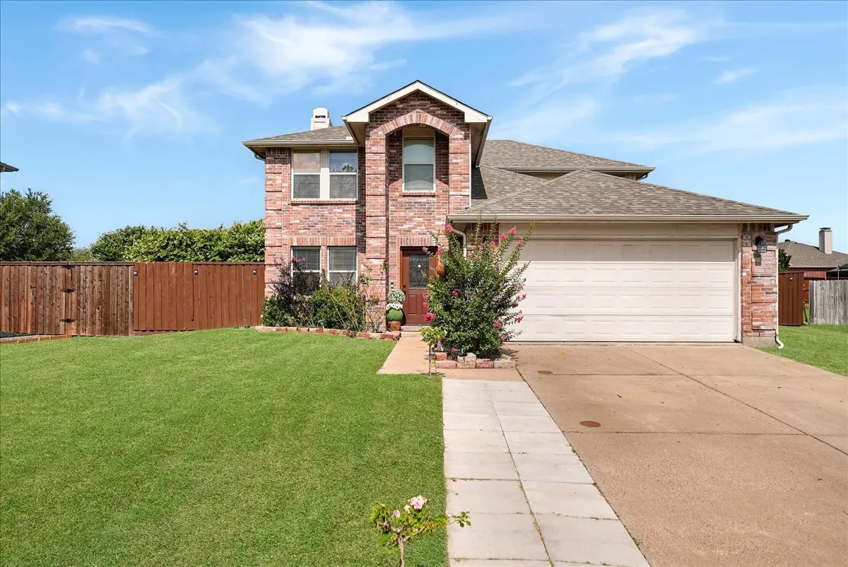 Single Family Residence For Sale in Collin County , 1506 Millbrook Lane, Wylie, Texas 75098, 4 Bedroom, 3 Bathroom, 2 Garage spaces, 2,600 Sqft, built in 2003, mls#21330502, Real Estate Agent in Wylie, Homes For Sale in Collin county, Homes For Sale in Wylie, Realtor in Wylie Texas, Real Estate Brokerage Independent Realty Texas, Luminita Cordes Realtor